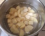 A picture of step 3 of Chicken Drumsticks with Potatoes in Green Sauce.