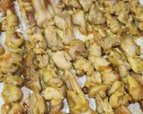 Foto langkah ke 6 dari resep Sate Ayam bumbu Kuning.