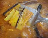 A picture of step 3 of Pabdha Fish Curry.