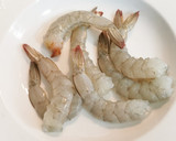 Foto del paso 1 de la receta: Brochetas de Langostinos a la romana, sin huevo