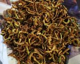 A picture of step 1 of Karele Ki Sabzi.