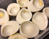 Foto del paso 2 de la receta: Huevos rellenos con atún 🥚 🐟