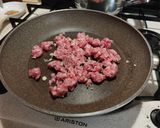 Foto del passaggio 2 della ricetta Pasta con funghi e salsiccia di norcia