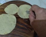 પૂરી (Poori Recipe in Gujarati) રેસીપી સ્ટેપ2ફોટો