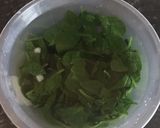 A picture of step 1 of Garlic spinach or Lehsuni Palak.