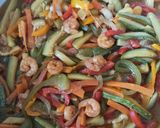 Φωτογραφία βήματος 4 της συνταγής Noodles με γαρίδες και λαχανικά