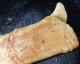 A picture of step 3 of Chicken pratha roll.