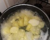 Foto del paso 1 de la receta: Papas chorreadas en salsa de queso