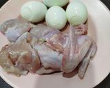Foto langkah ke 1 dari resep Opor Ayam Telur Bumbu Kari.