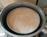 Foto langkah ke 6 dari resep Bolu singkong karamel kukus.