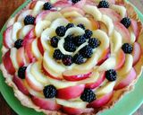 Foto del passaggio 4 della ricetta Crostata di frutta veloce