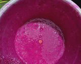 A picture of step 3 of Dragon fruit smoothie.