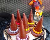 Foto del paso 11 de la receta: Sombreros de brujas con chocolate y sorpresas para Halloween 🧙