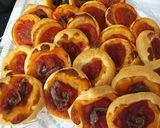 A picture of step 4 of Puff Pastry Mini Pizzas.