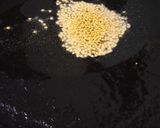 A picture of step 7 of Khaman dhokla.