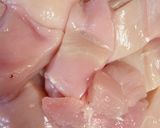 Foto del paso 1 de la receta Pechuga de pollo con cebolla