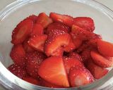 A picture of step 1 of Strawberry Shake.