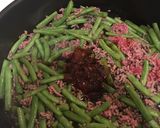 Foto langkah ke 5 dari resep Buncis tumis daging giling.
