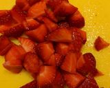 A picture of step 1 of Strawberry and tomato pudding.