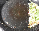 Foto del paso 9 de la receta: Arroz con lentejas amarillas, malvas y alcachofas