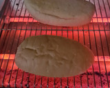 Foto del paso 1 de la receta: Tostadas con tomate y pechuga de pavo