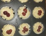 Diós muffin meggyel recept fázis 2 fotója