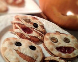 Foto del paso 5 de la receta: Empanadillas fantasma al horno