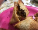 A picture of step 6 of Chinese Samosa.