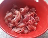 รูปขั้นตอนการทำที่ 1 ของ ผัดพริกแกงพะแนงหมู