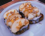 Foto del paso 2 de la receta: Pan integral tostado con yogurt y frutas