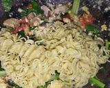 Foto langkah ke 3 dari resep Mie Goreng (Instan) Tek tek.