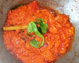 Foto langkah ke 5 dari resep Pentol daging kuah tom yum pedas.