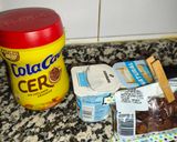 Foto del paso 1 de la receta: Yogur Natural con Colacao 0/0 y Pasas Sultana sin Pepitas