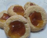 Foto del paso 6 de la receta: Galletitas Con Crema Pastelera / Pepas Sin Manteca