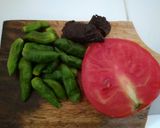 Foto langkah ke 1 dari resep Sambal Terasi Ulek Cirebon.