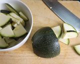 Foto del paso 1 de la receta Revuelto muy sencillo de pak choi y calabacines