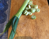 Foto del paso 1 de la receta: Arroz con puerro