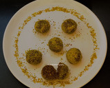 A picture of step 3 of Matcha Dates Ladoo.