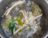 Foto langkah ke 2 dari resep Sup Asam Segar Ikan Gabus.