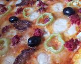صورة لخطوة 3 من وصفة بيتزا منزلية لذيذة 😋😋