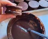 Foto del paso 2 de la receta: Alfajores de Chocolate, con dulce de leche y Bañados en chocolate 🍫