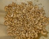 Foto langkah ke 7 dari resep 54. Kacang Mente Goreng Gurih dan Renyah.