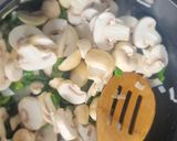 Foto del paso 3 de la receta: Pizza de berros y champiñones