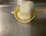 Une image de l'étape 7 de Salade de carottes, tomates et oignon rouge à la burrata et persil.