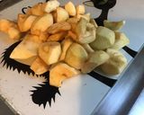 Une image de l'étape 2 de Clafoutis aux pommes et vanille à la farine de châtaigne corse.