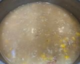 Foto langkah ke 4 dari resep Bubur Babi Cincang dan Jagung.