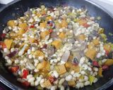 Foto del paso 9 de la receta: Alubia arrocera coloreada y rape
