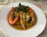 Foto del paso 4 de la receta: Rape al horno con chirlas y gambones