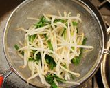 A picture of step 6 of Taiwanese Hakka Style Flat Rice Noodle Soup (客家湯板條) - Gluten Free Noodle Soup.