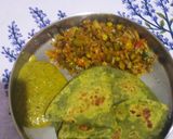 A picture of step 3 of Palak Paratha.
